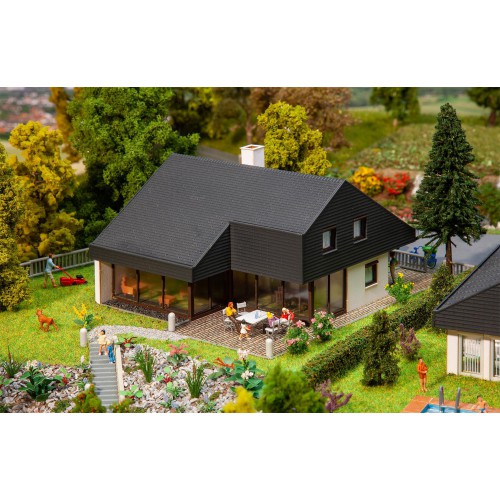 Revell || Tamiya Verkoopwinkel 19 Revell || Tamiya Verkoopwinkel -Revell || Tamiya Verkoopwinkel 1 87 architectenhuis met platen dak